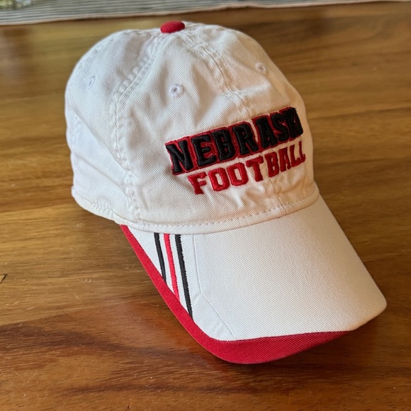 ADIDAS University of Nebraska FITMAX 70 Hat Men’s - Picture 1 of 8